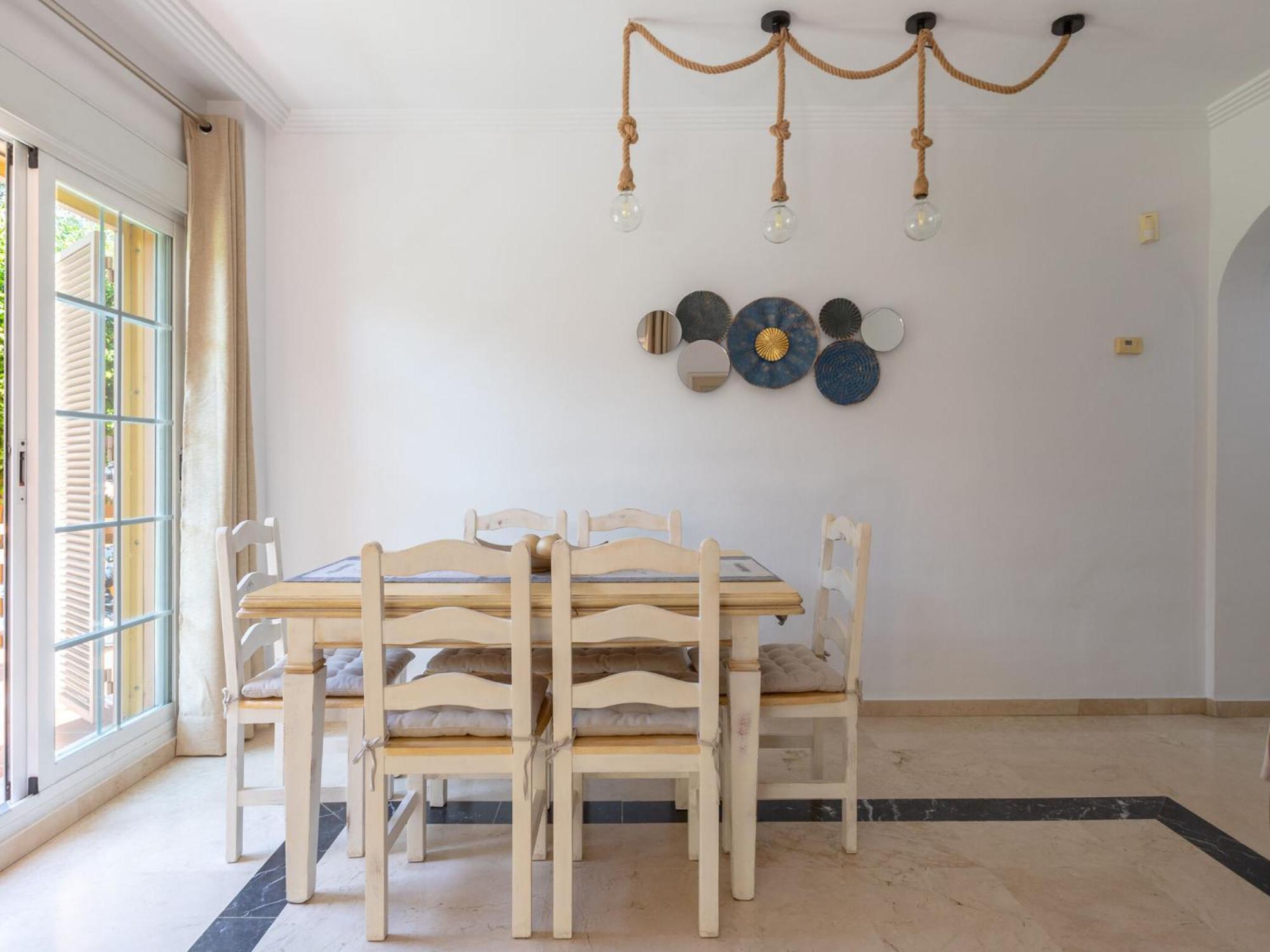 Mar Bella - In Free Wifi Holiday home *